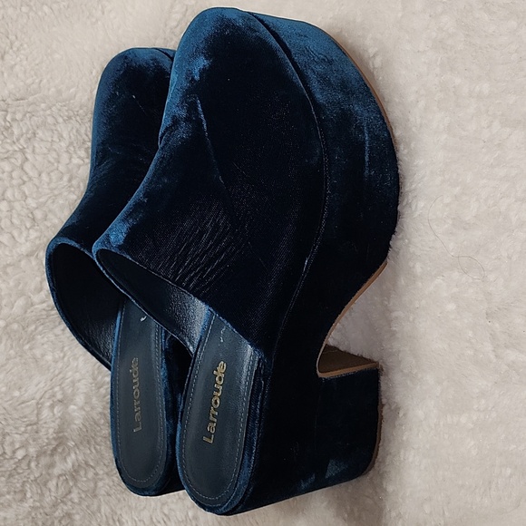 Larroudé Miso Platform Clog in Deepsea Velvet. - Picture 16 of 16